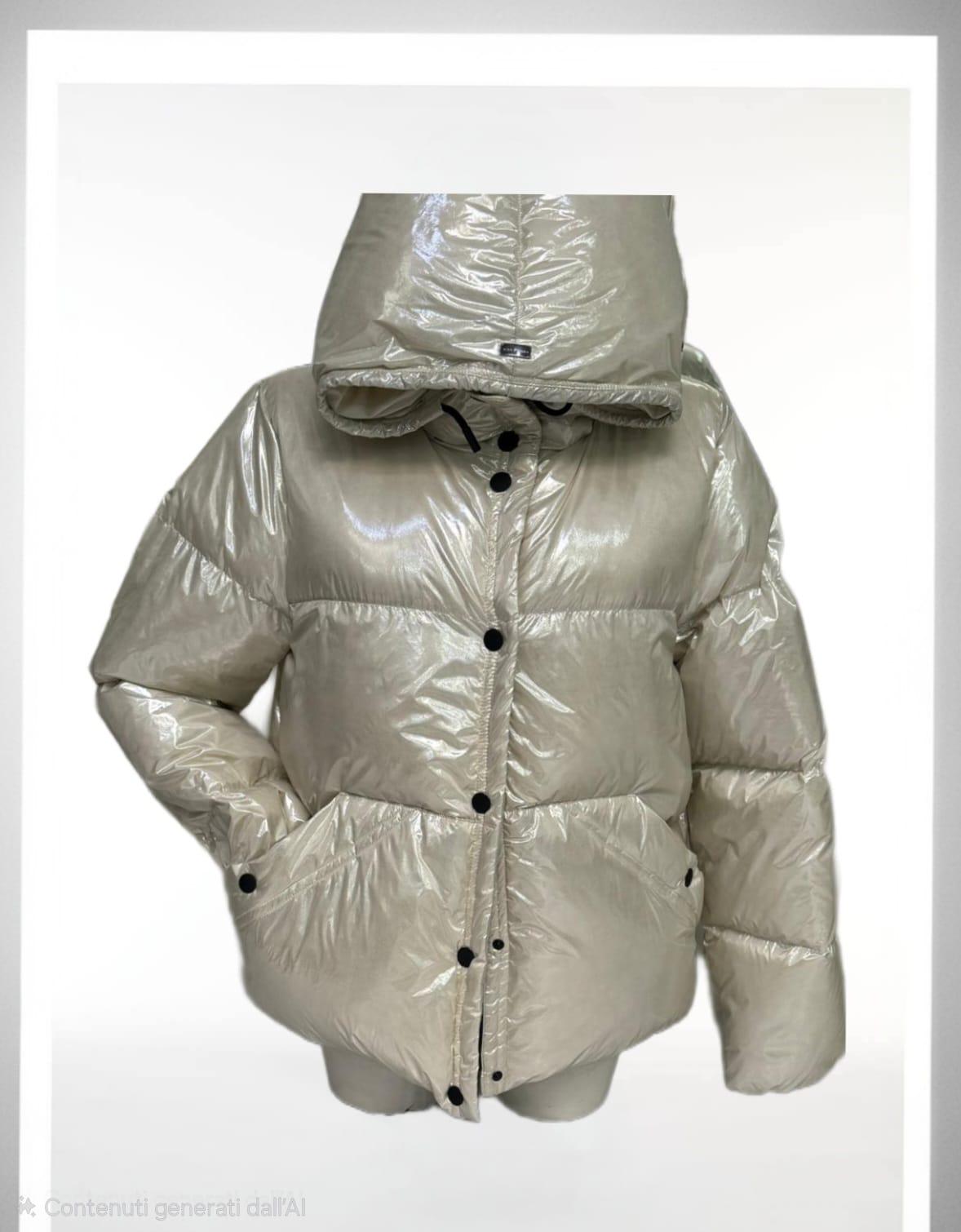 Piumino con cappuccio in piuma d'oca