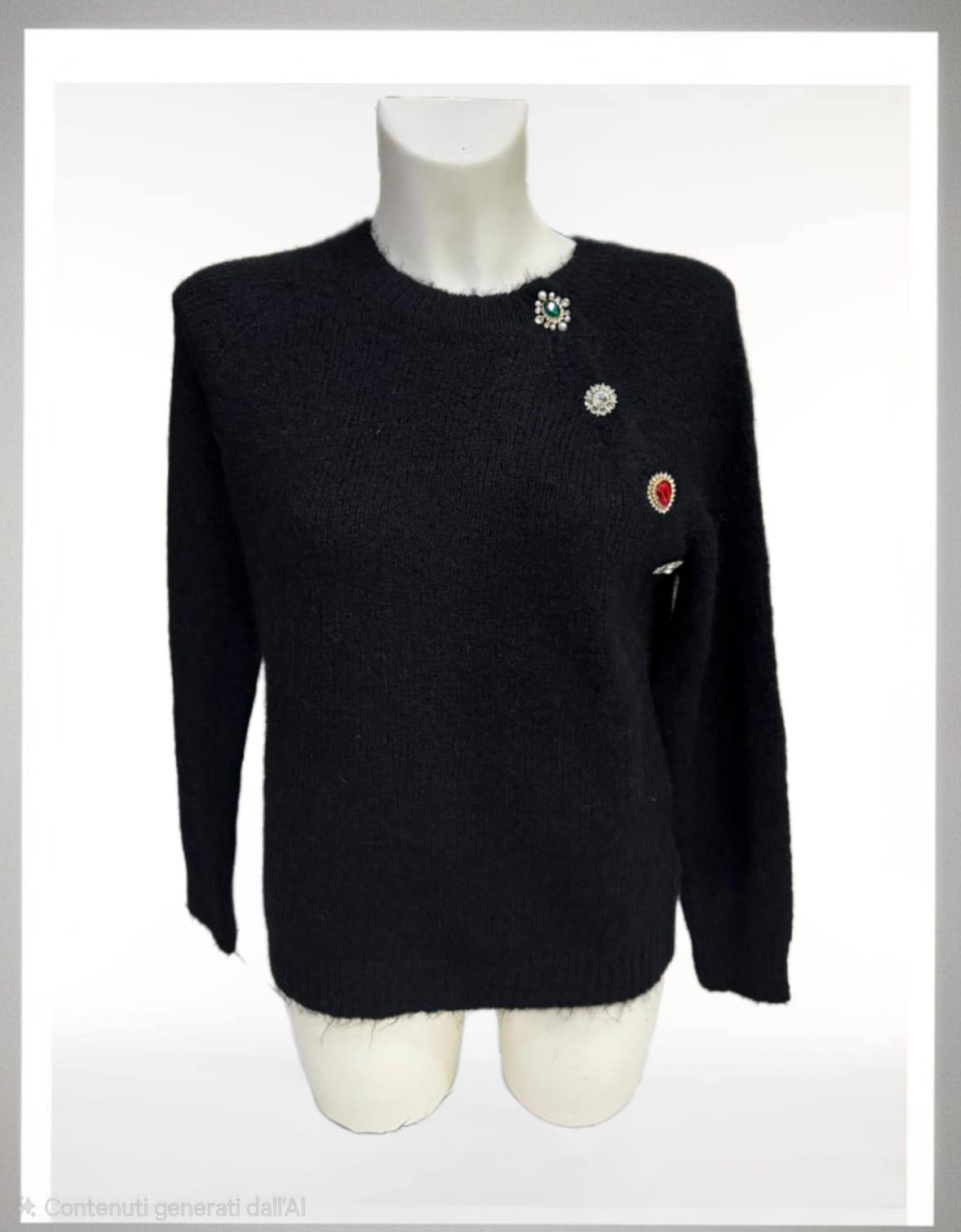 Maglia nera con bottoni