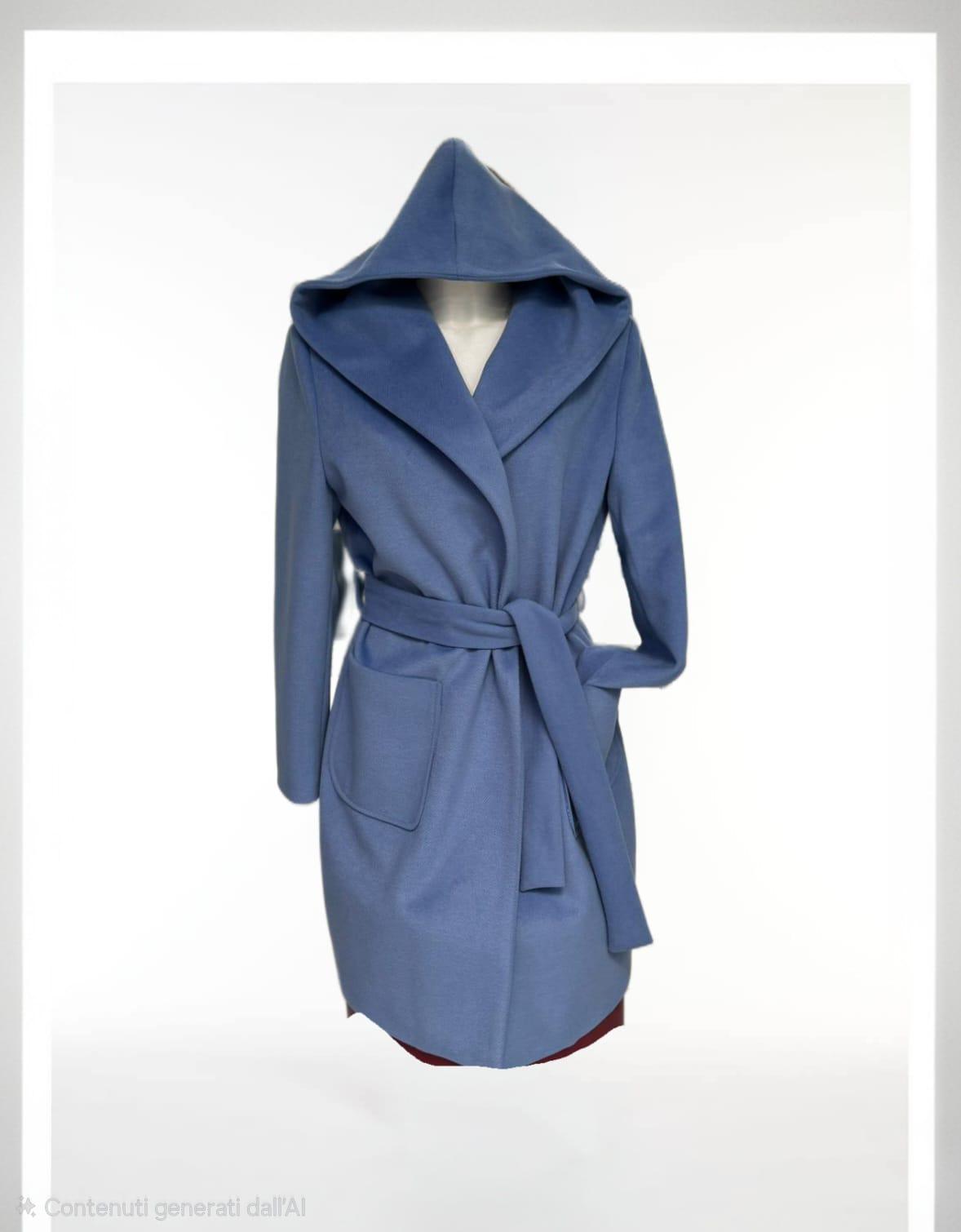 Cappotto modello vestaglia azzurro