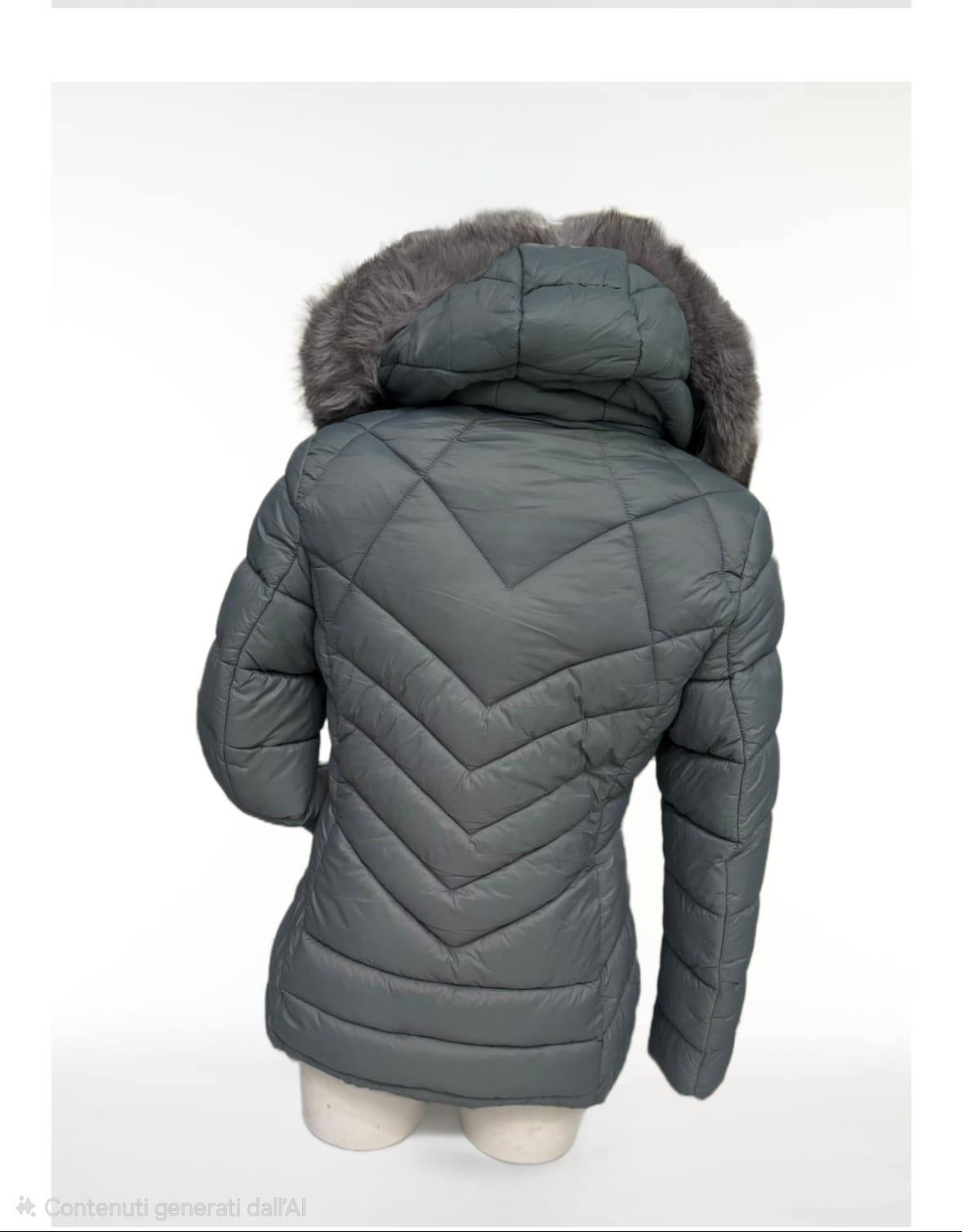 Giubbotto poliestere con cappuccio ed eco pelliccia