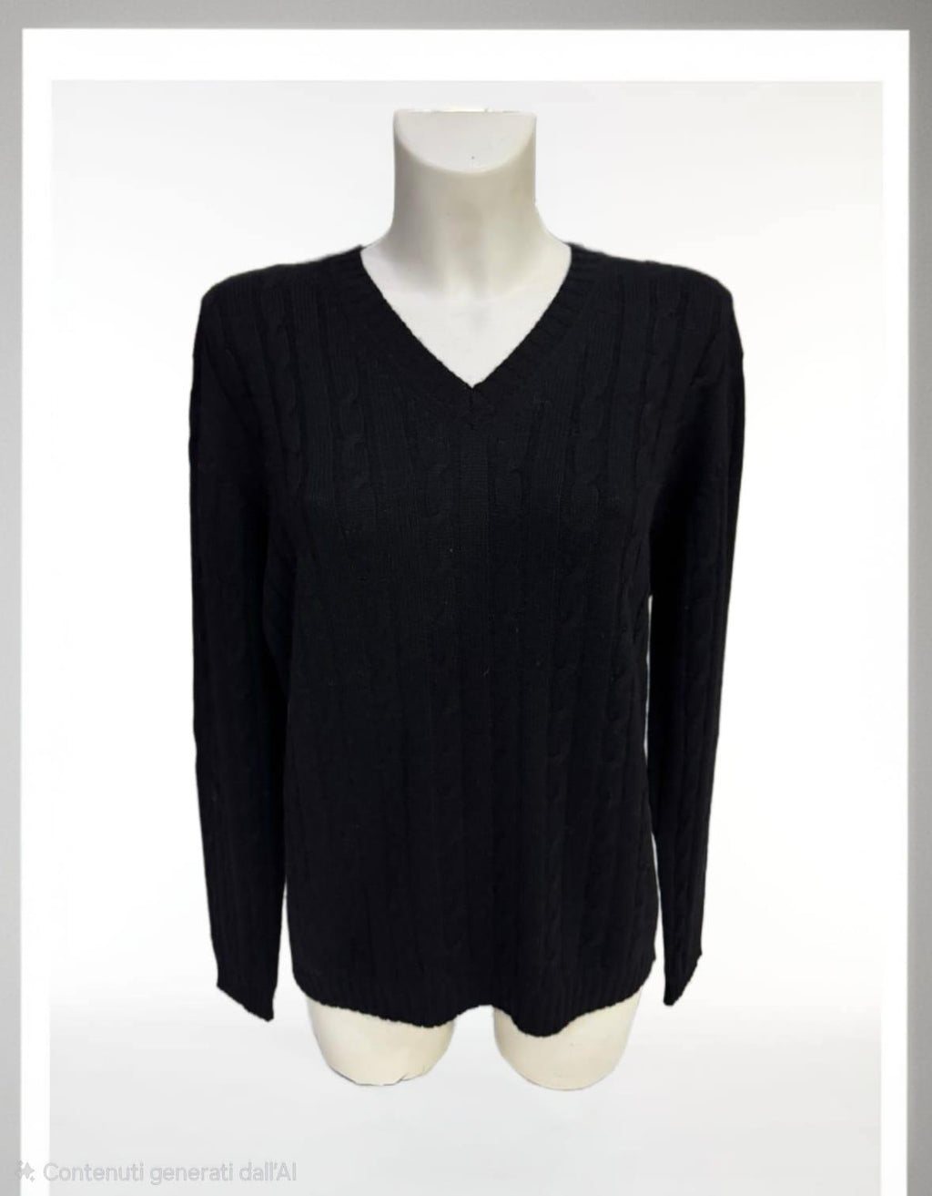 Maglia nera traforata