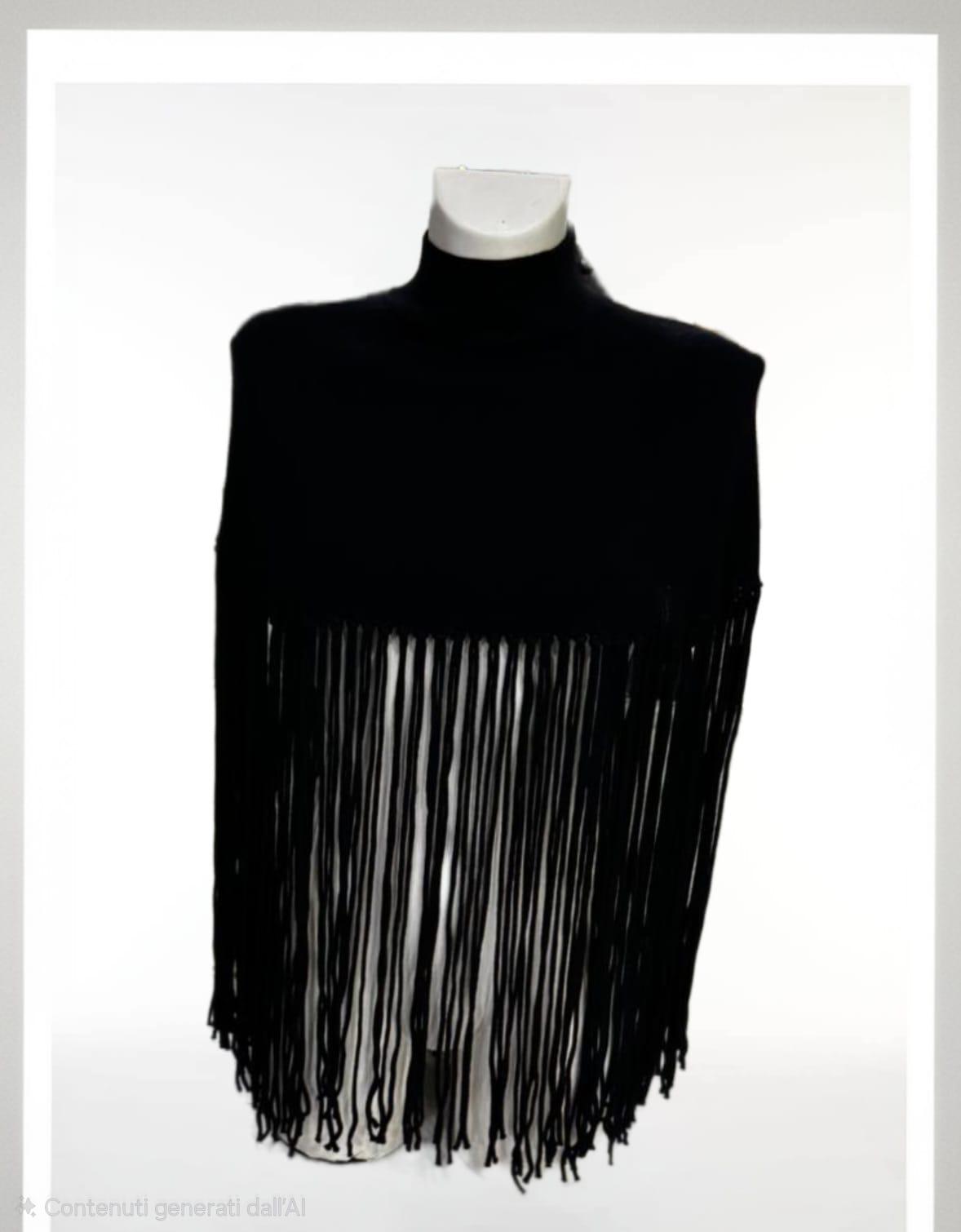 Mantella con frange nera